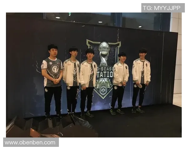 和平精英战队IG的成长与辉煌：一段不平凡的竞技旅程纪实